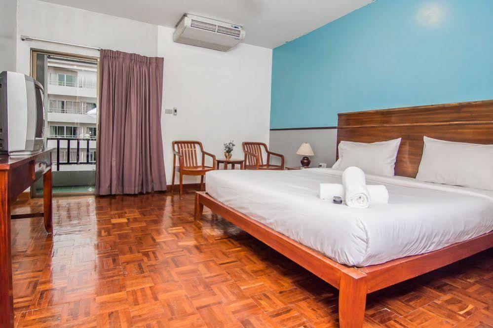 สุทัศน์ คอร์ท 4 Hotel Pattaya ภายนอก รูปภาพ