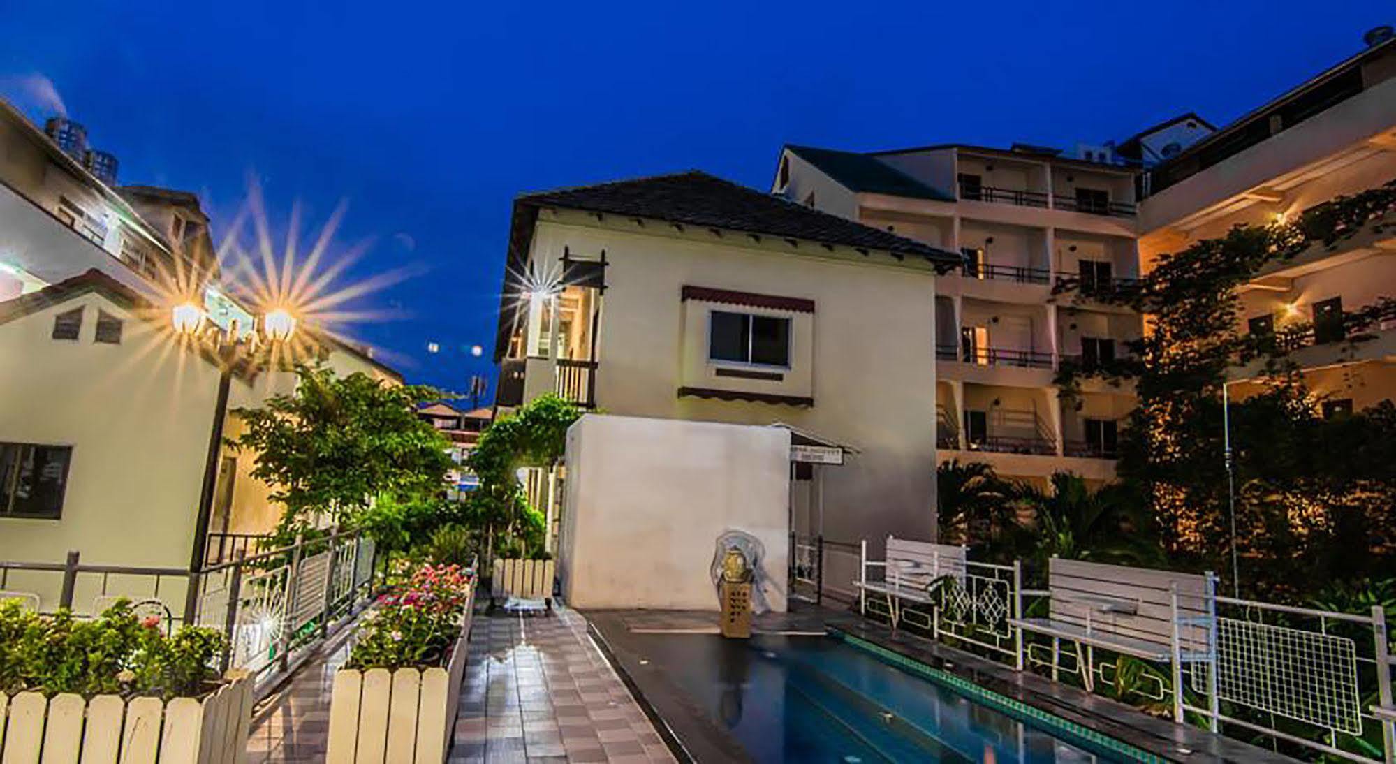 สุทัศน์ คอร์ท 4 Hotel Pattaya ภายนอก รูปภาพ