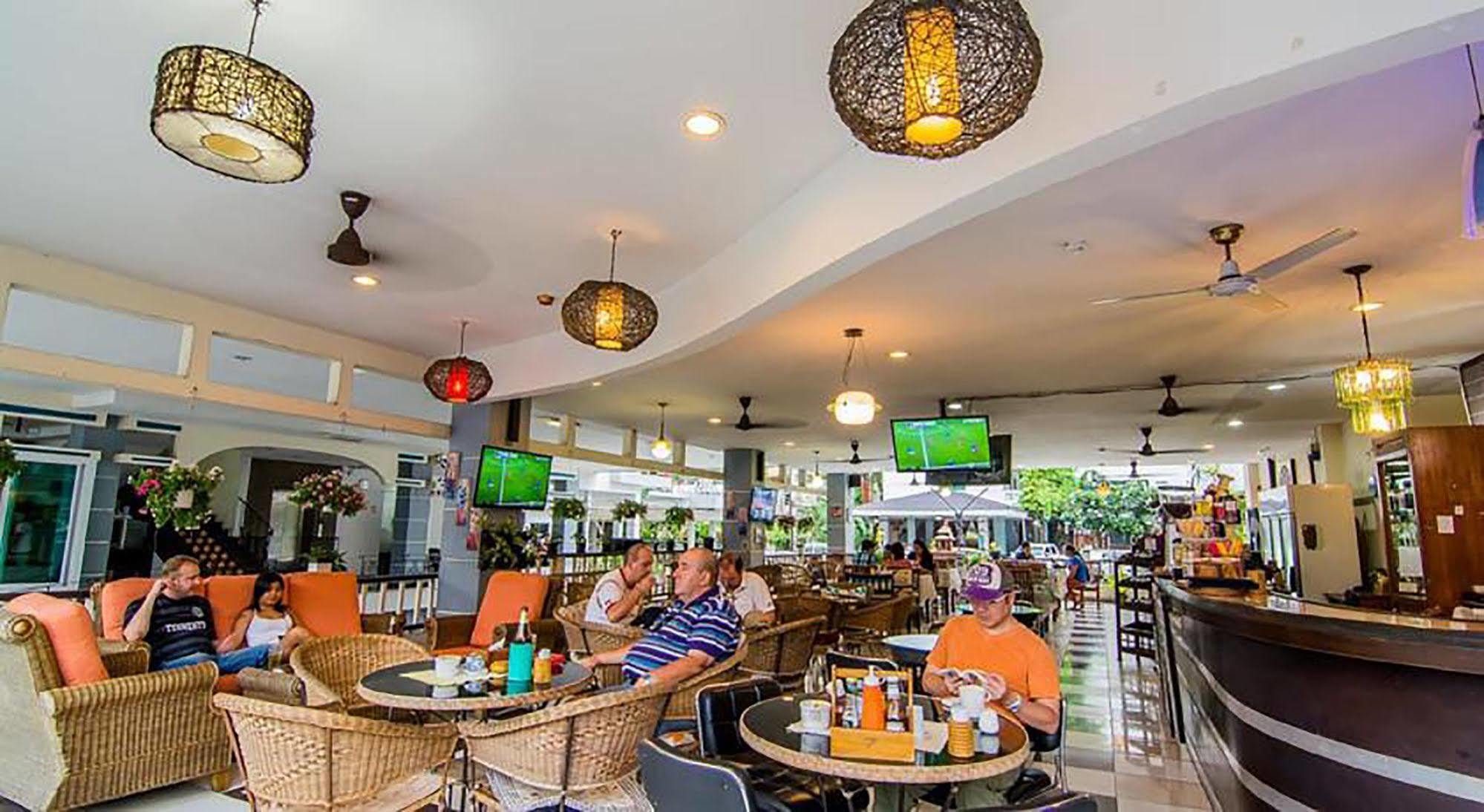 สุทัศน์ คอร์ท 4 Hotel Pattaya ภายนอก รูปภาพ